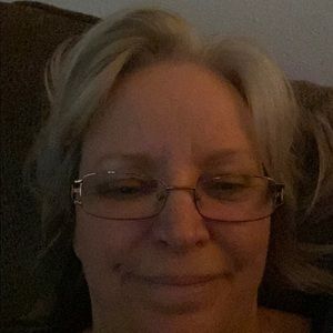 Meet your Posher, Cynthia